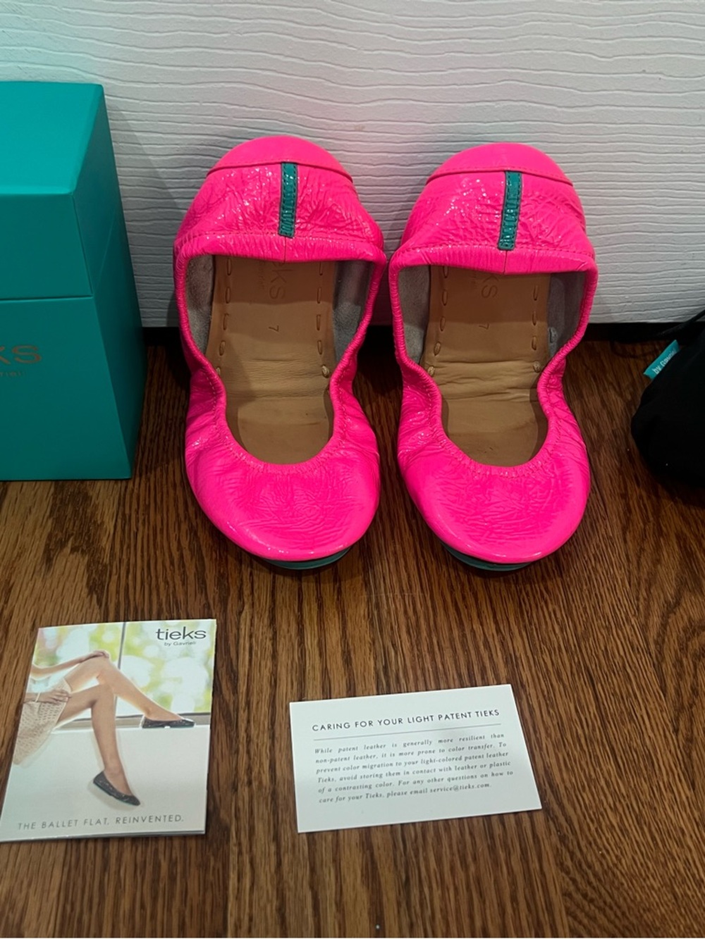 Tieks Women’s Ballet Flats in FUCHSIA size 7